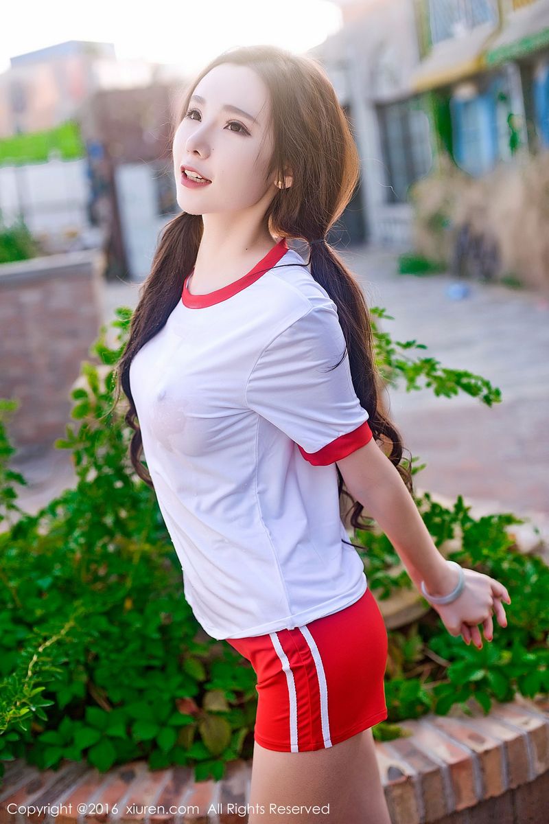 美女嫩模学霸萌琪琪Irene黑色比基尼白色蕾丝内衣诱惑写真