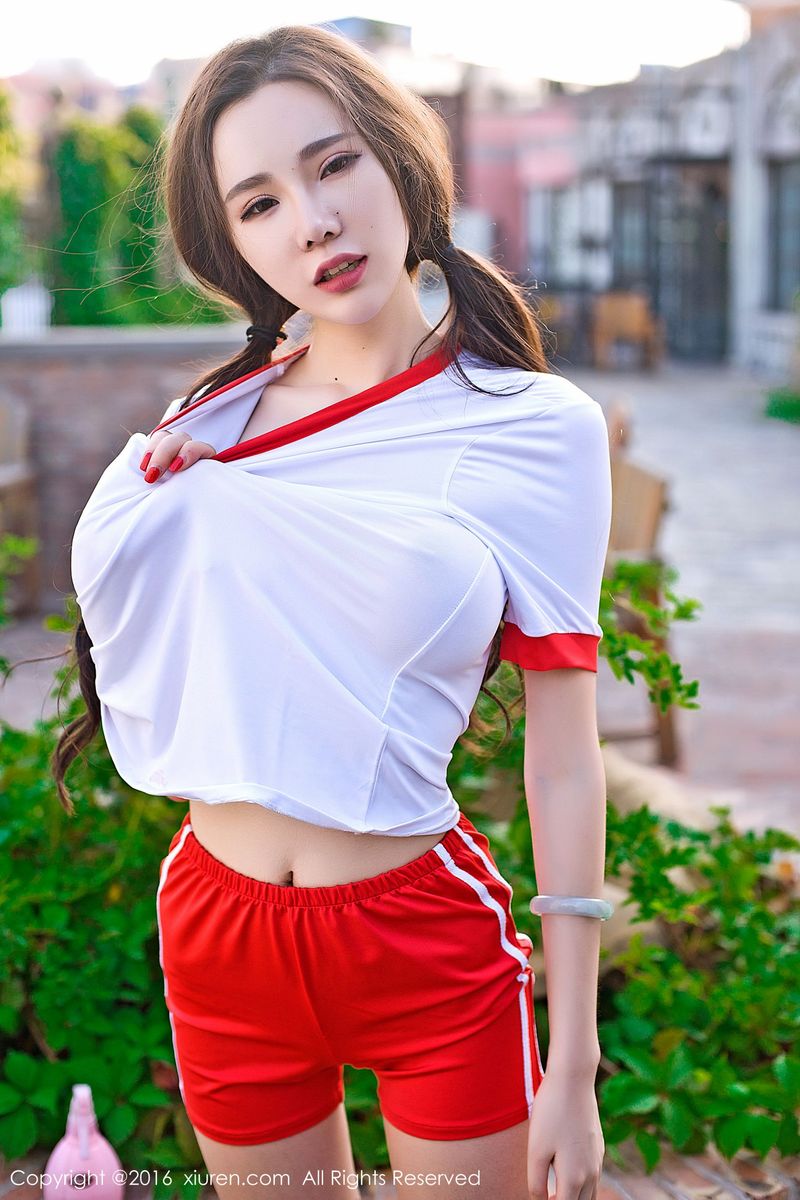 美女嫩模学霸萌琪琪Irene黑色比基尼白色蕾丝内衣诱惑写真