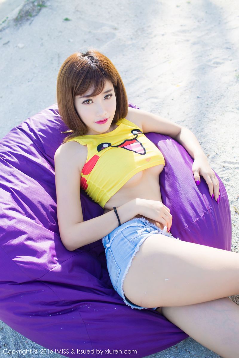 美女模特程小烦不烦可爱皮卡丘比基尼薄荷岛旅拍