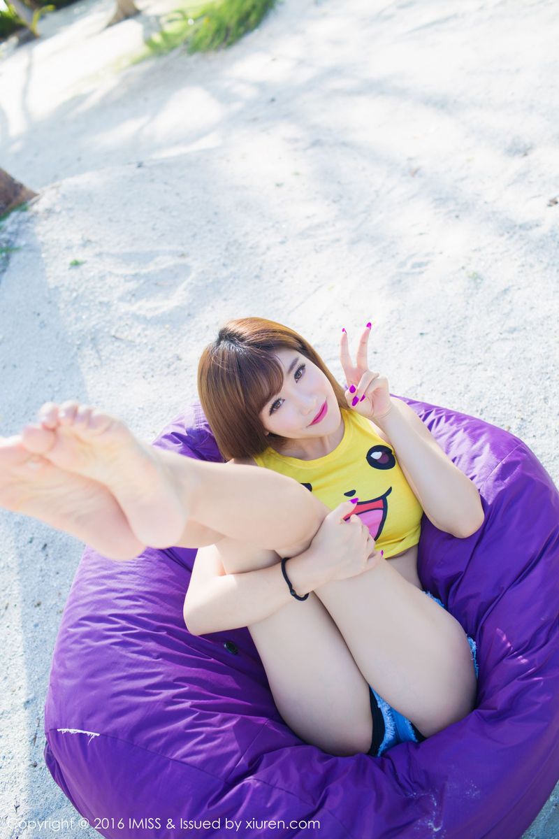 美女模特程小烦不烦可爱皮卡丘比基尼薄荷岛旅拍