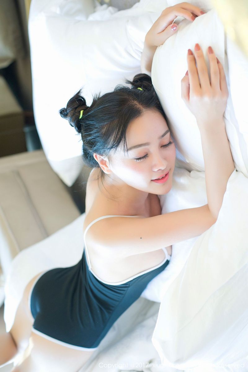 软妹子少女芈琳娜童颜巨乳低胸死库水体操服写真