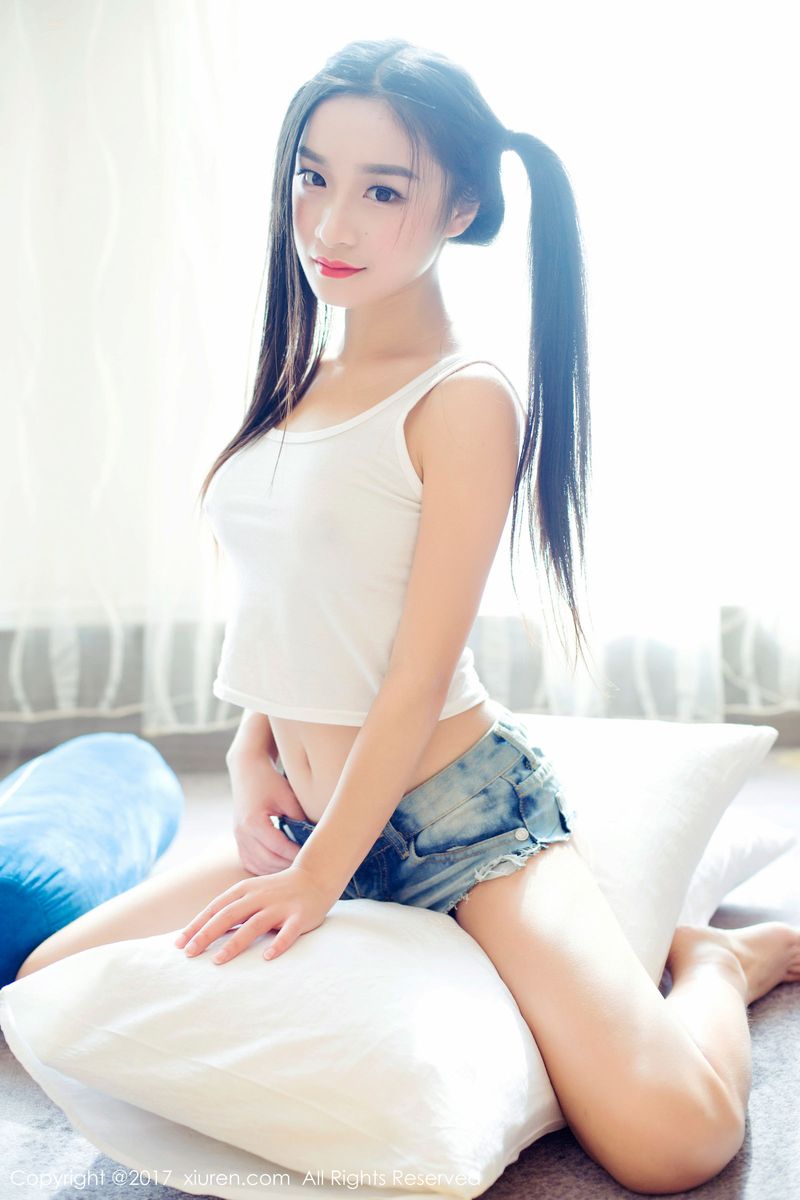 双马尾软妹子绮梦Cherish齐逼牛仔裤内衣诱惑写真