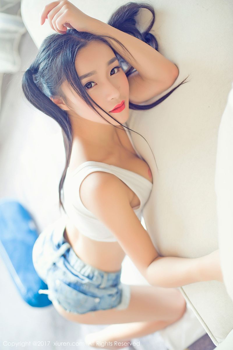 双马尾软妹子绮梦Cherish齐逼牛仔裤内衣诱惑写真