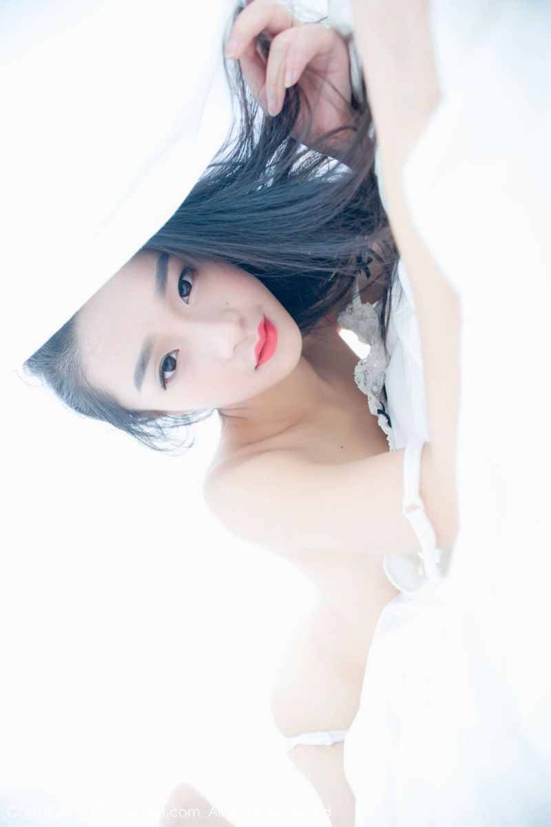 双马尾软妹子绮梦Cherish齐逼牛仔裤内衣诱惑写真