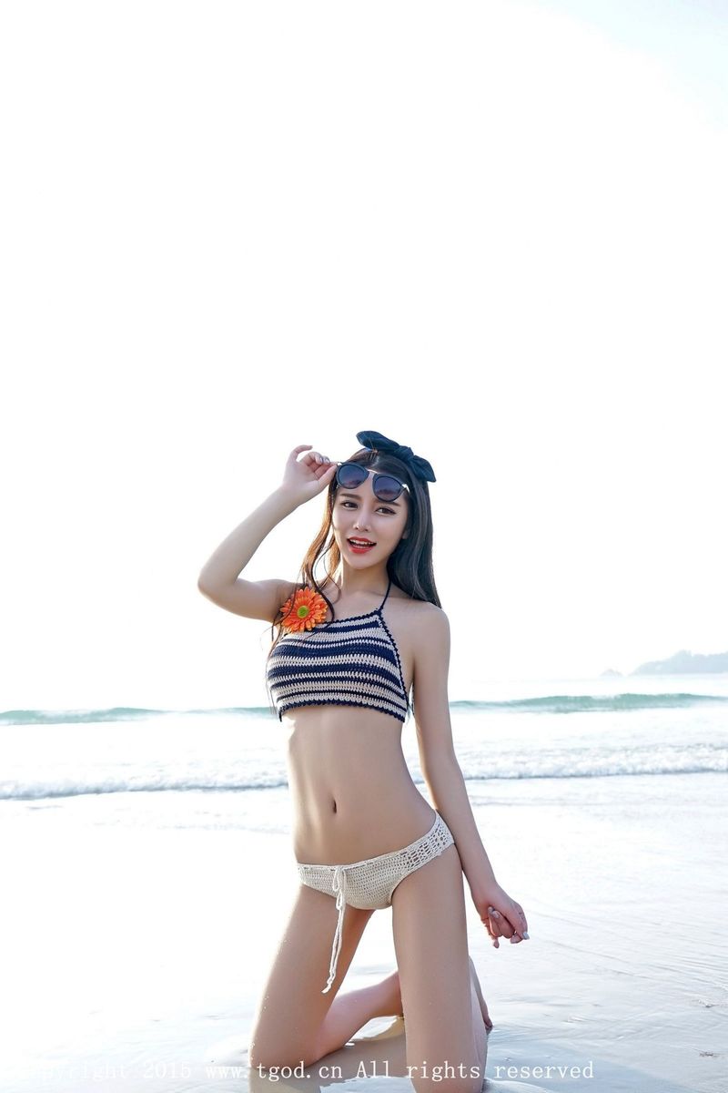 徐妍馨Mandy泳池极品比基尼诱惑普吉岛旅拍
