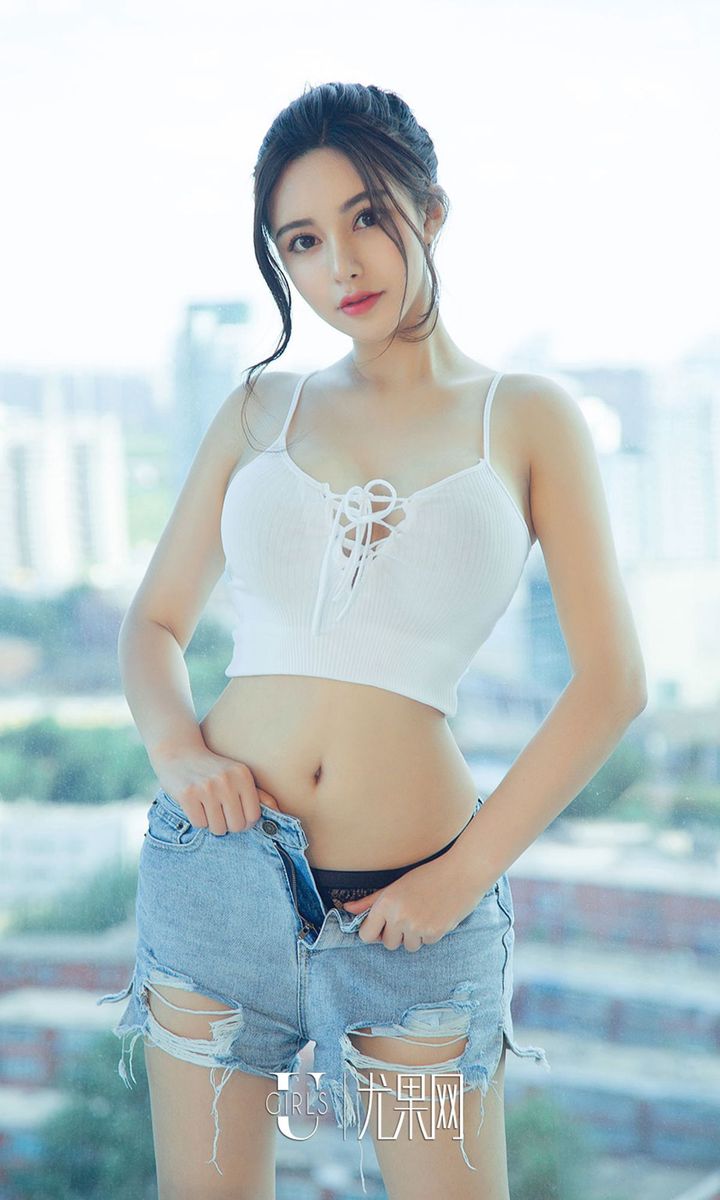 珍珠小姐金梓馨红色和服爆乳翘臀波涛胸涌私房写真