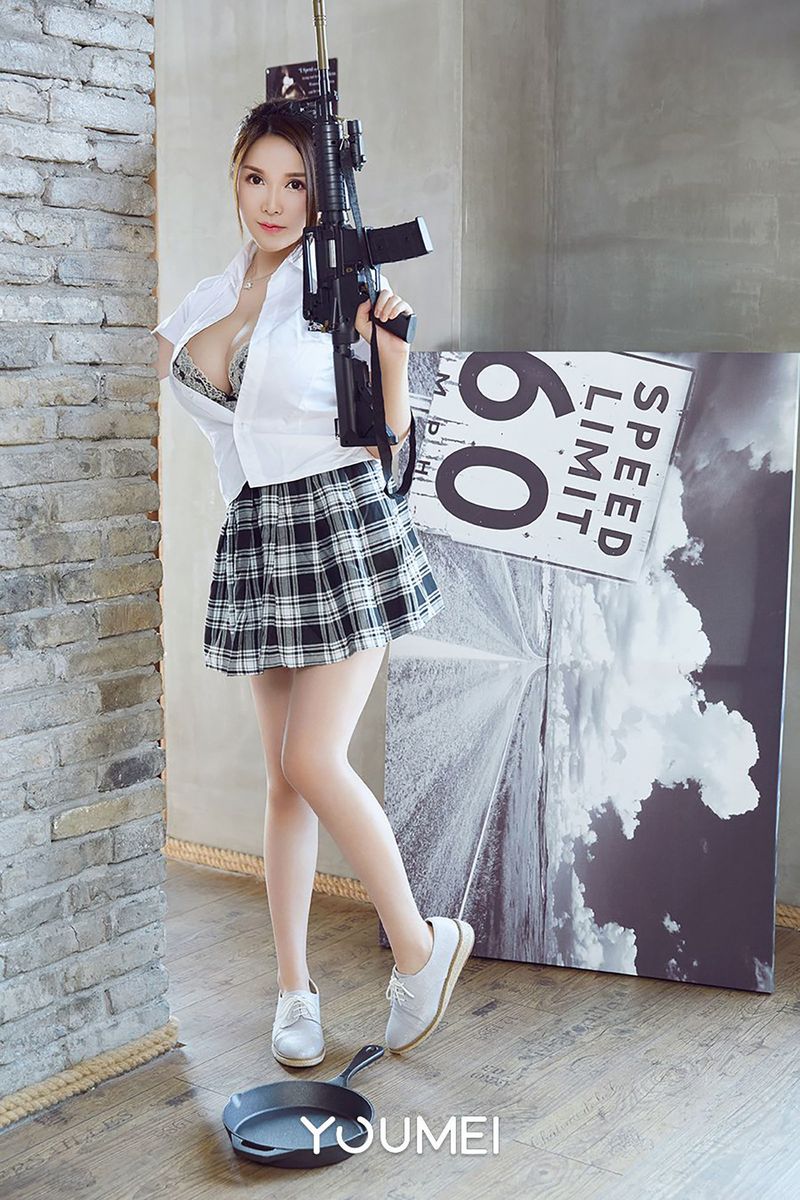 胸猛玩家沈蜜桃off波涛胸涌吃鸡の蜜桃写真套图