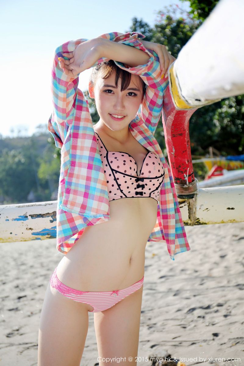 甜美嫩模熊吖BOBO沙滩泳装比基尼龙目岛写真