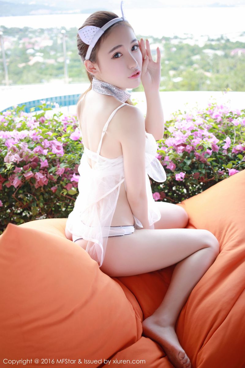 模范学院性感女神熊吖BOBO猫耳装+比基尼诱惑写真