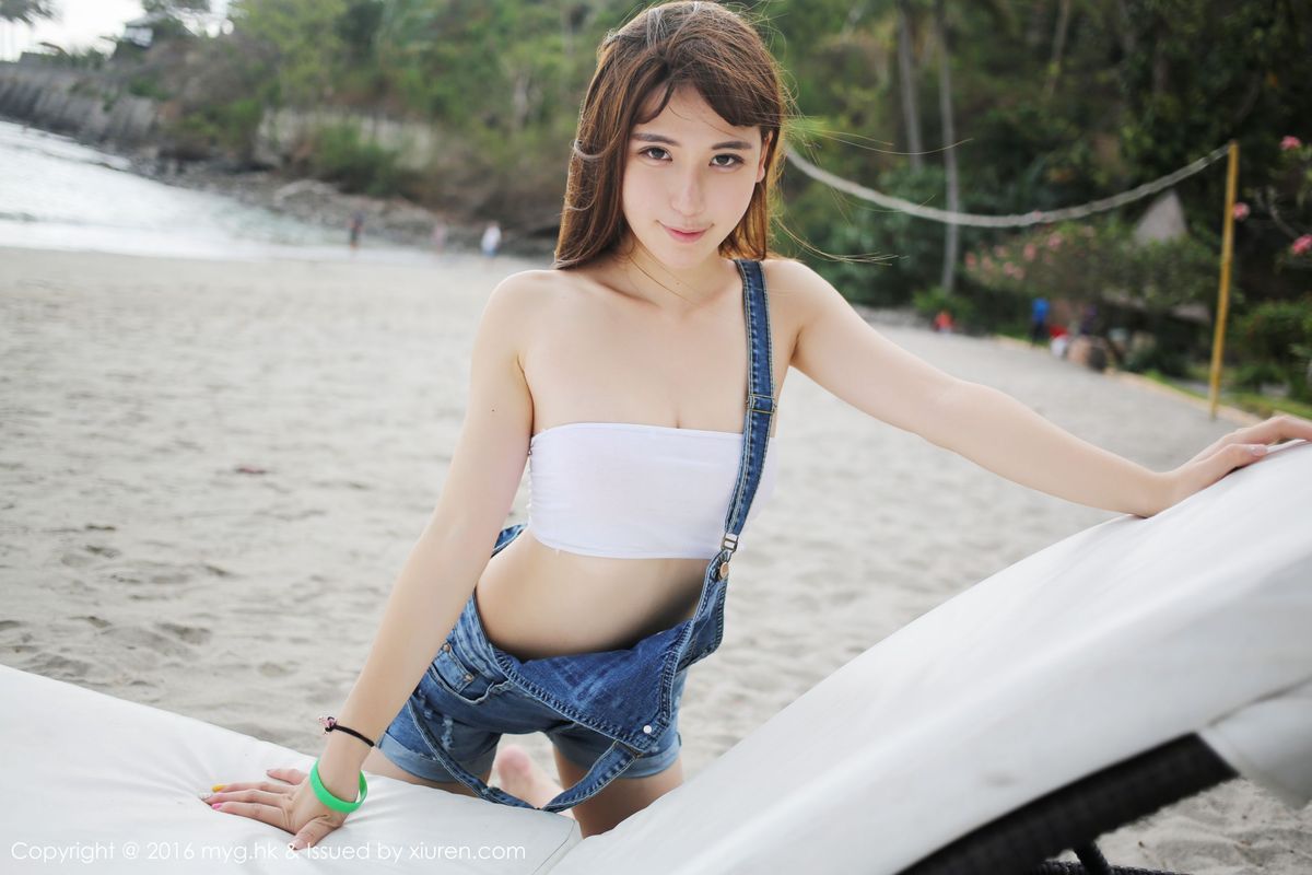 性感女神熊吖BOBO龙目岛户外沙滩第二套旅拍