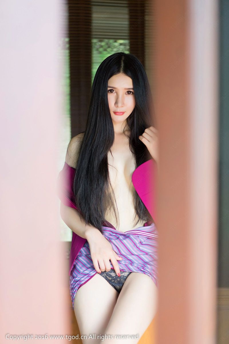 御姐女神顾欣怡空姐制服血滴子遮胸苏梅岛旅拍第三刊