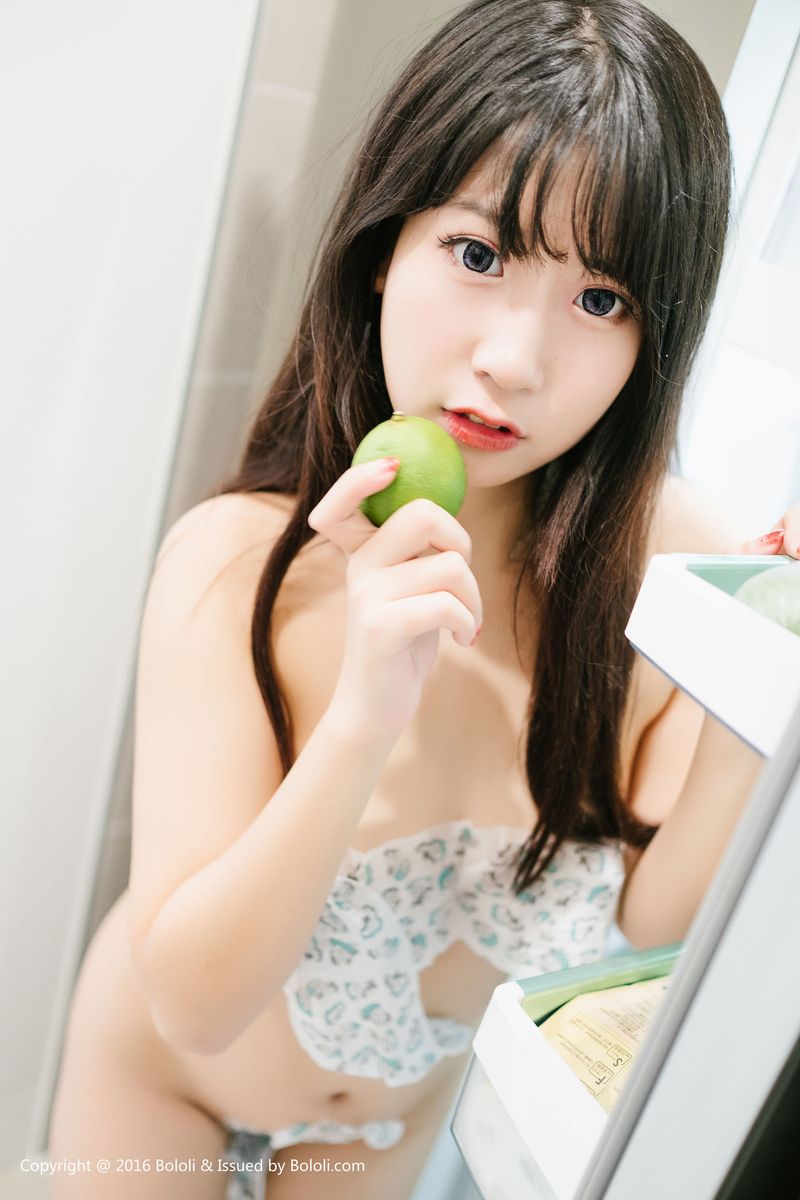 妖娆萝莉猫九酱Sakura黑色情趣内衣诱惑写真