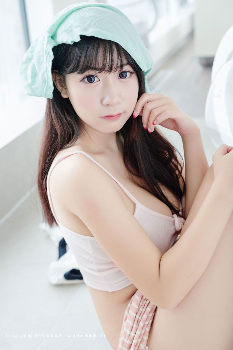 女朋友猫九酱Sakura童颜巨乳三点式内衣诱惑美图