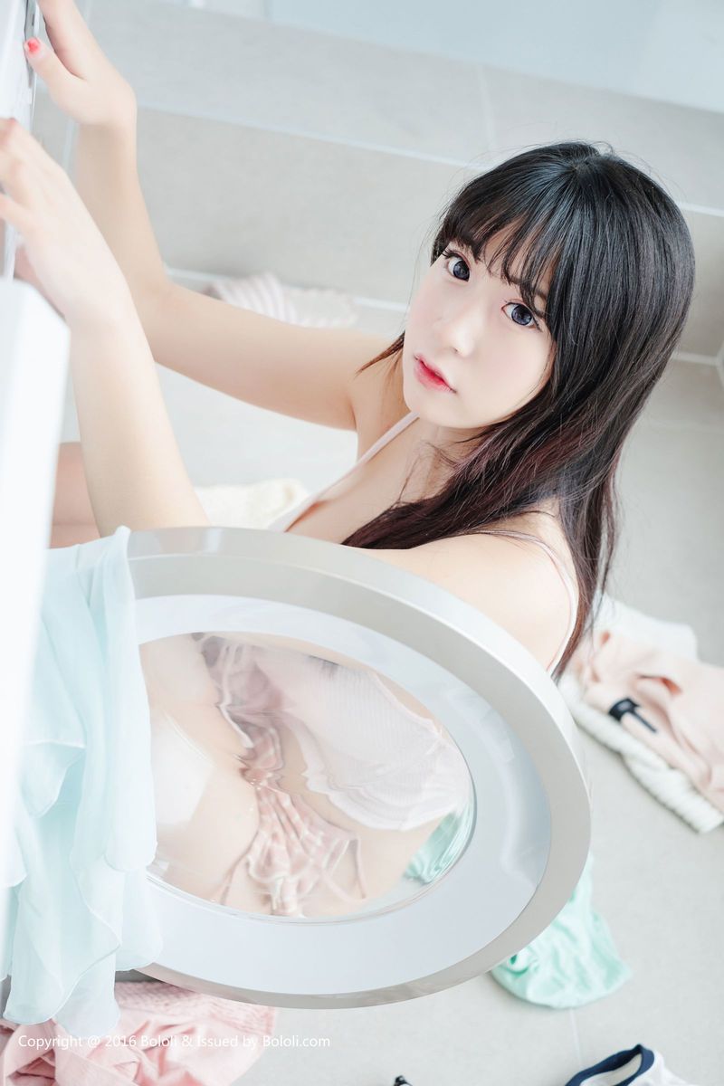 女朋友猫九酱Sakura童颜巨乳三点式内衣诱惑美图