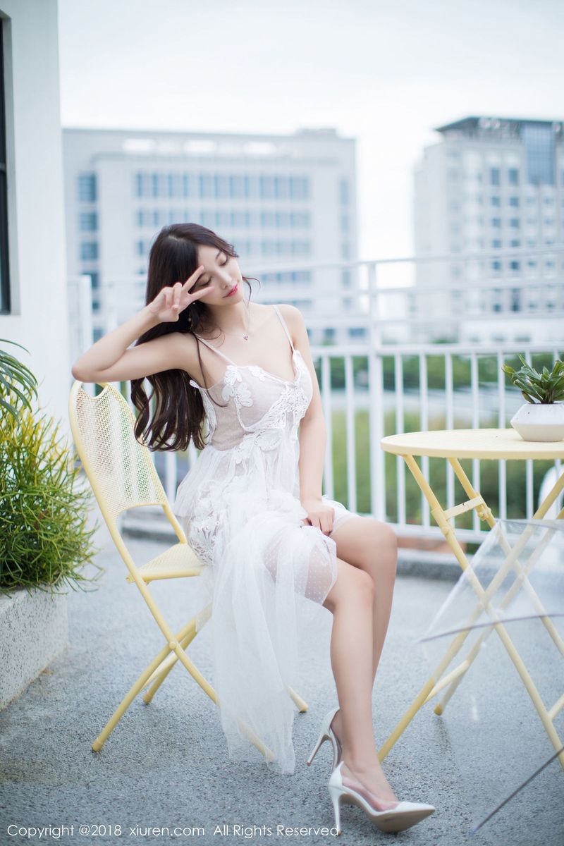 性感美女杨晨晨sugar黑丝美腿蕾丝长裙元旦特辑写真