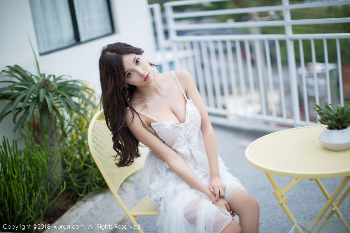 性感美女杨晨晨sugar黑丝美腿蕾丝长裙元旦特辑写真