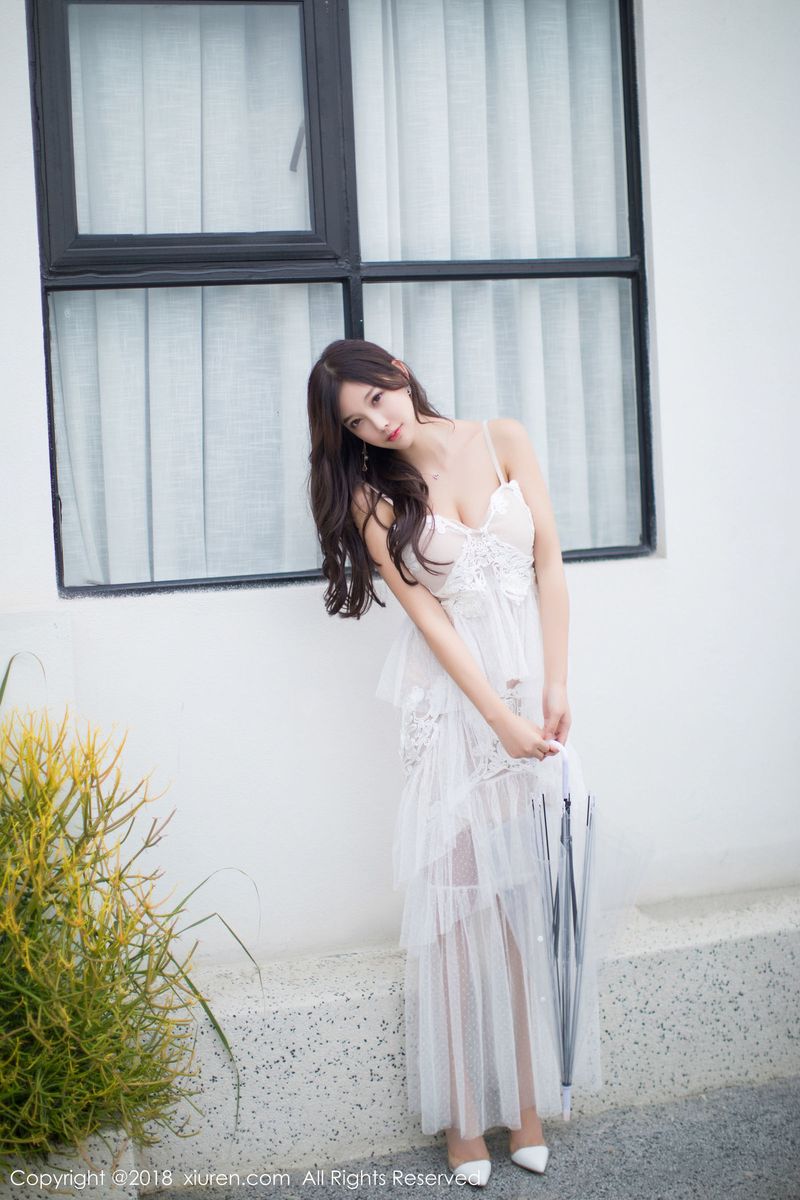 性感美女杨晨晨sugar黑丝美腿蕾丝长裙元旦特辑写真