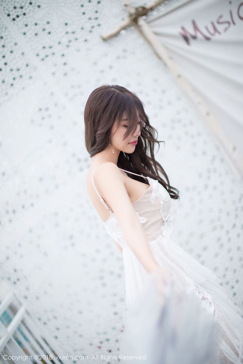 性感美女杨晨晨sugar黑丝美腿蕾丝长裙元旦特辑写真