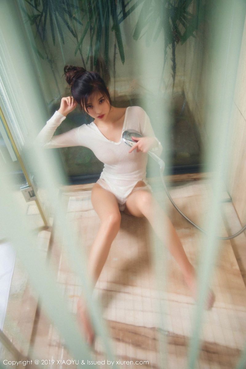 性感女神杨晨晨sugar薄纱半遮胸浴室湿身诱惑写真