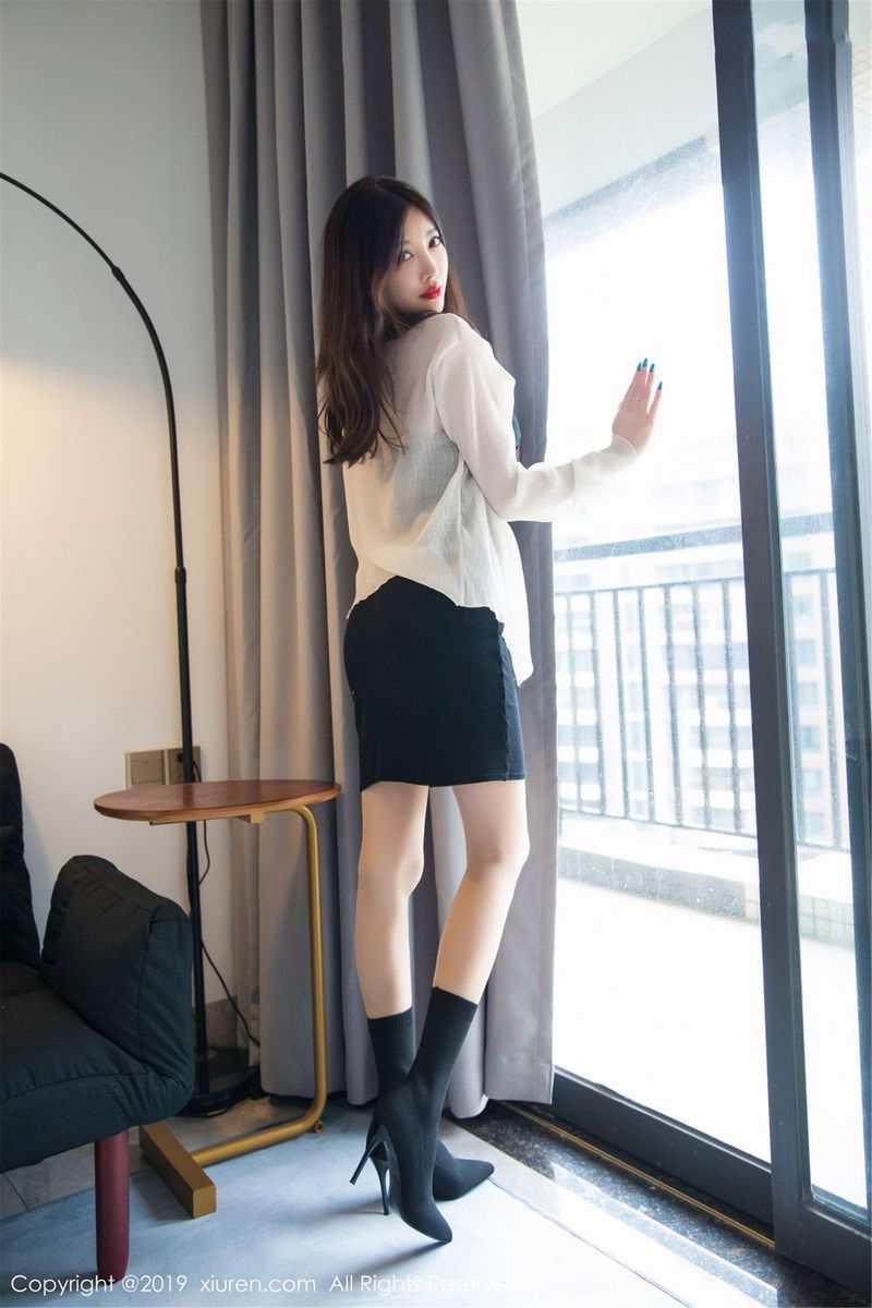 甜美女神杨晨晨sugar丝袜美腿内衣诱惑性感写真