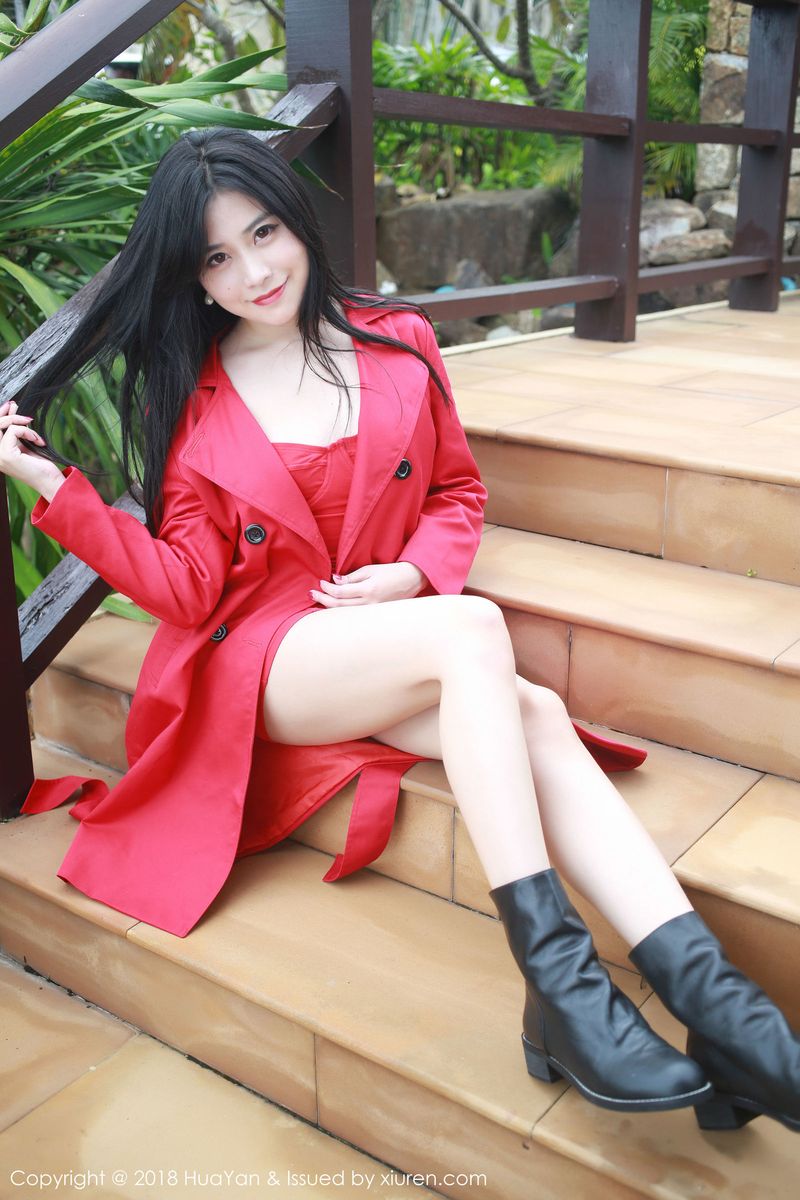 性感女神许诺Sabrina红色风衣修长美腿邱淑贞系列苏梅岛旅拍