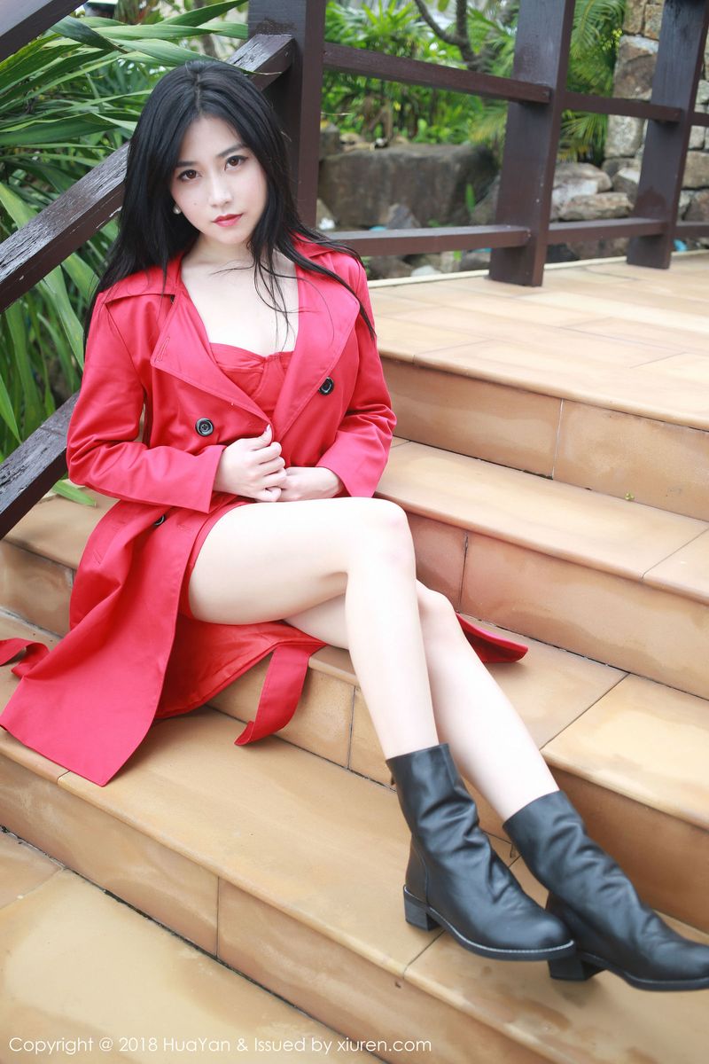 性感女神许诺Sabrina红色风衣修长美腿邱淑贞系列苏梅岛旅拍