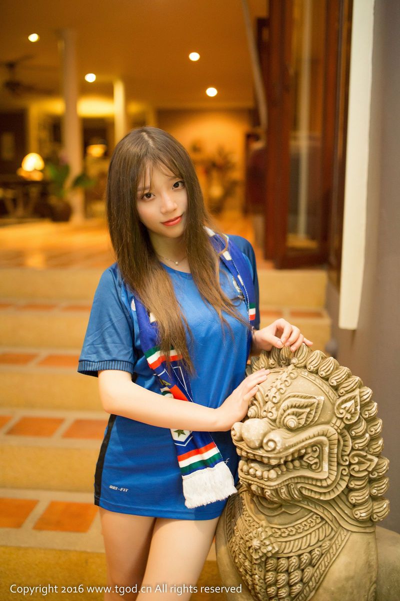 清新美女程彤颜乖巧女仆学生装制服诱惑苏梅岛旅拍