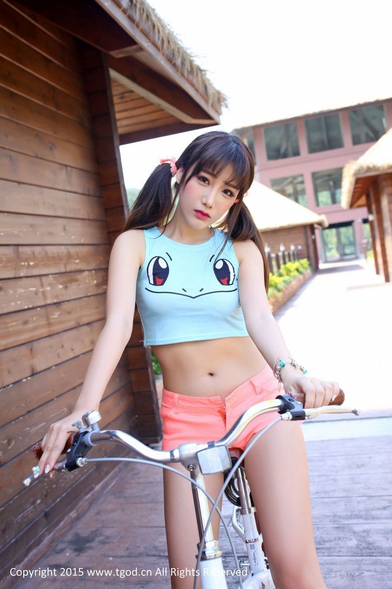 性感美女模特朱若慕Akiki户外热裤云曼旅拍 第三刊