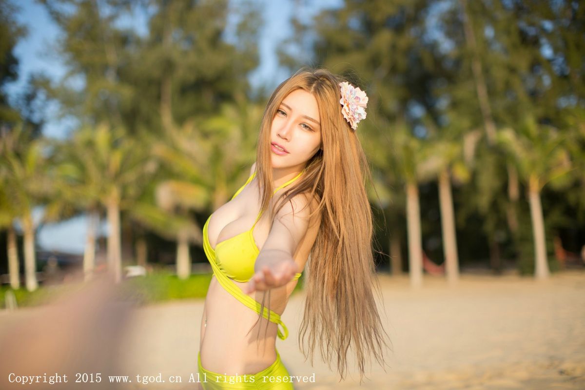 美女模特美昕Yumi黑丝美腿比基尼湿身诱惑三亚旅拍