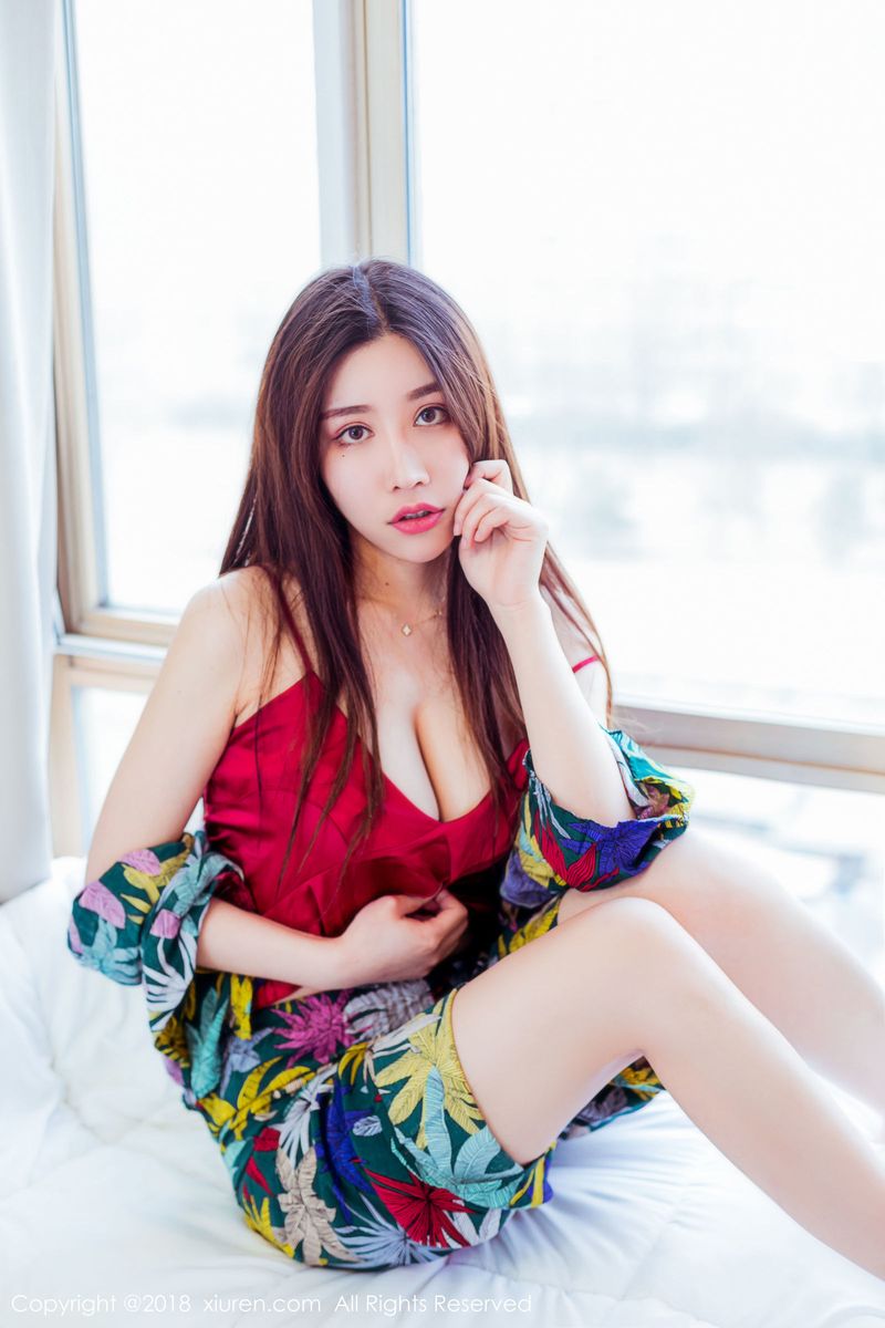 邻家型美女美昕Yumi细腻的肤圆润丰胸性感私房写真