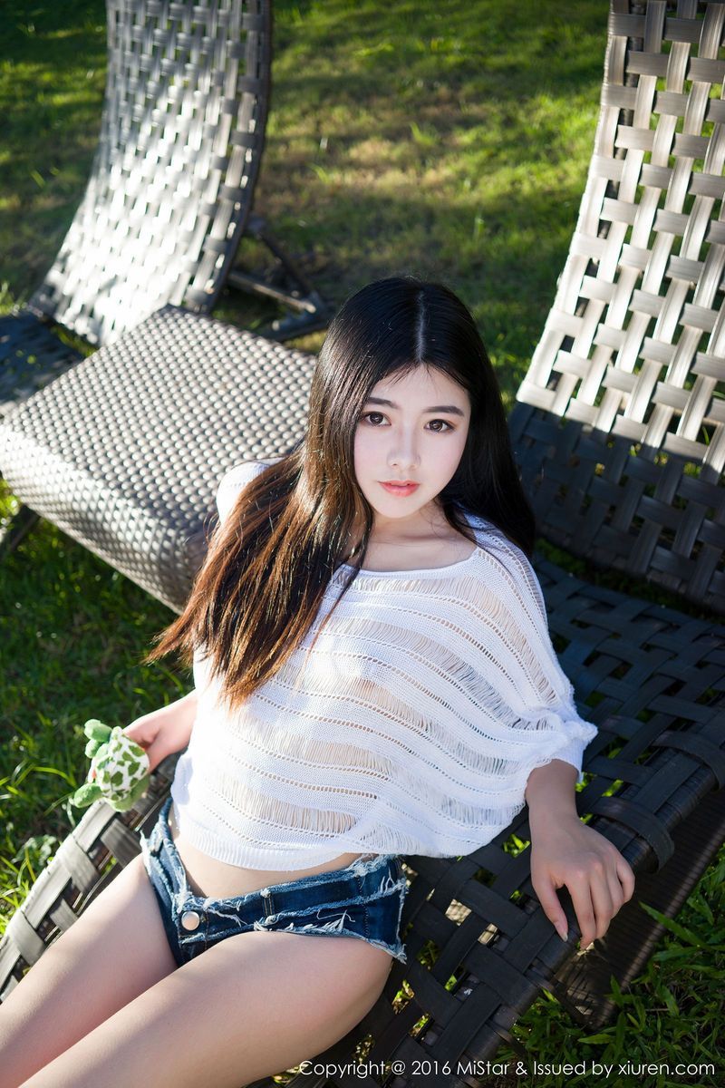 魅妍社丰满美女娜露Selena热裤球衣&透视网衣写真