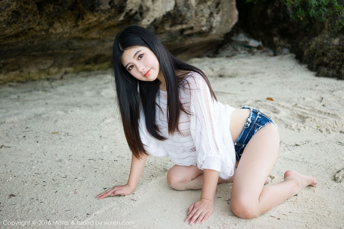 魅妍社丰满美女娜露Selena热裤球衣&透视网衣写真