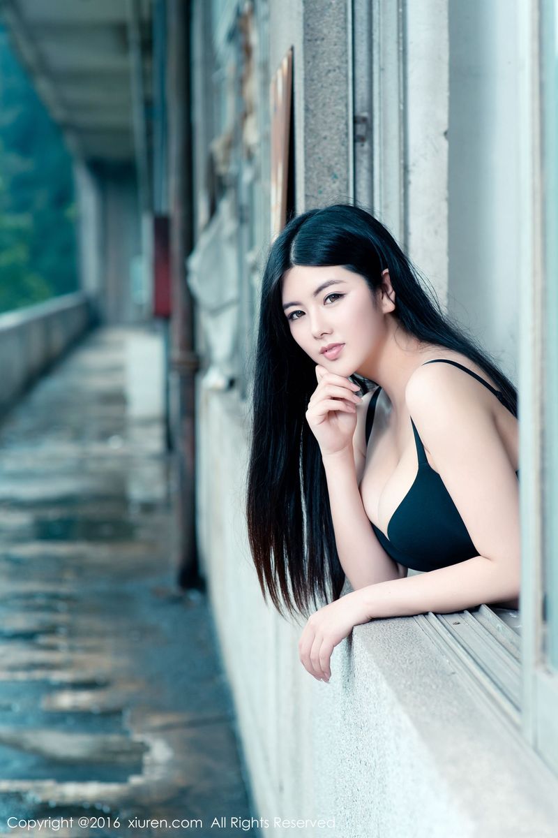 日系小清新巨乳美女娜露Selena内衣诱惑大尺度写真