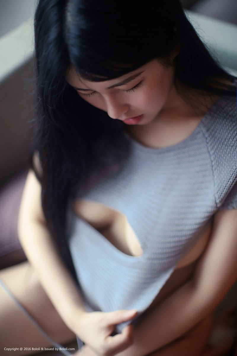 波萝社性感女神娜露selena开背毛衣内衣诱惑大尺度写真
