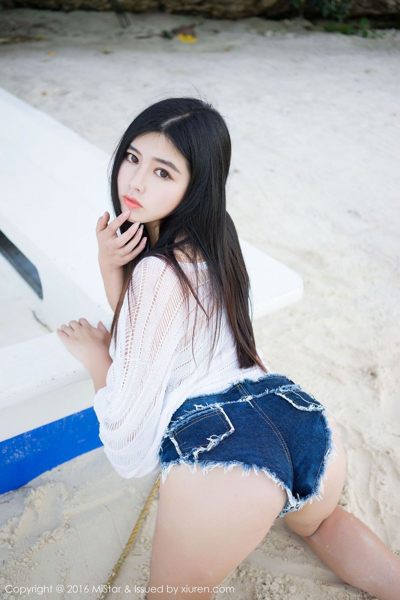 魅妍社丰满美女娜露Selena热裤球衣&透视网衣写真