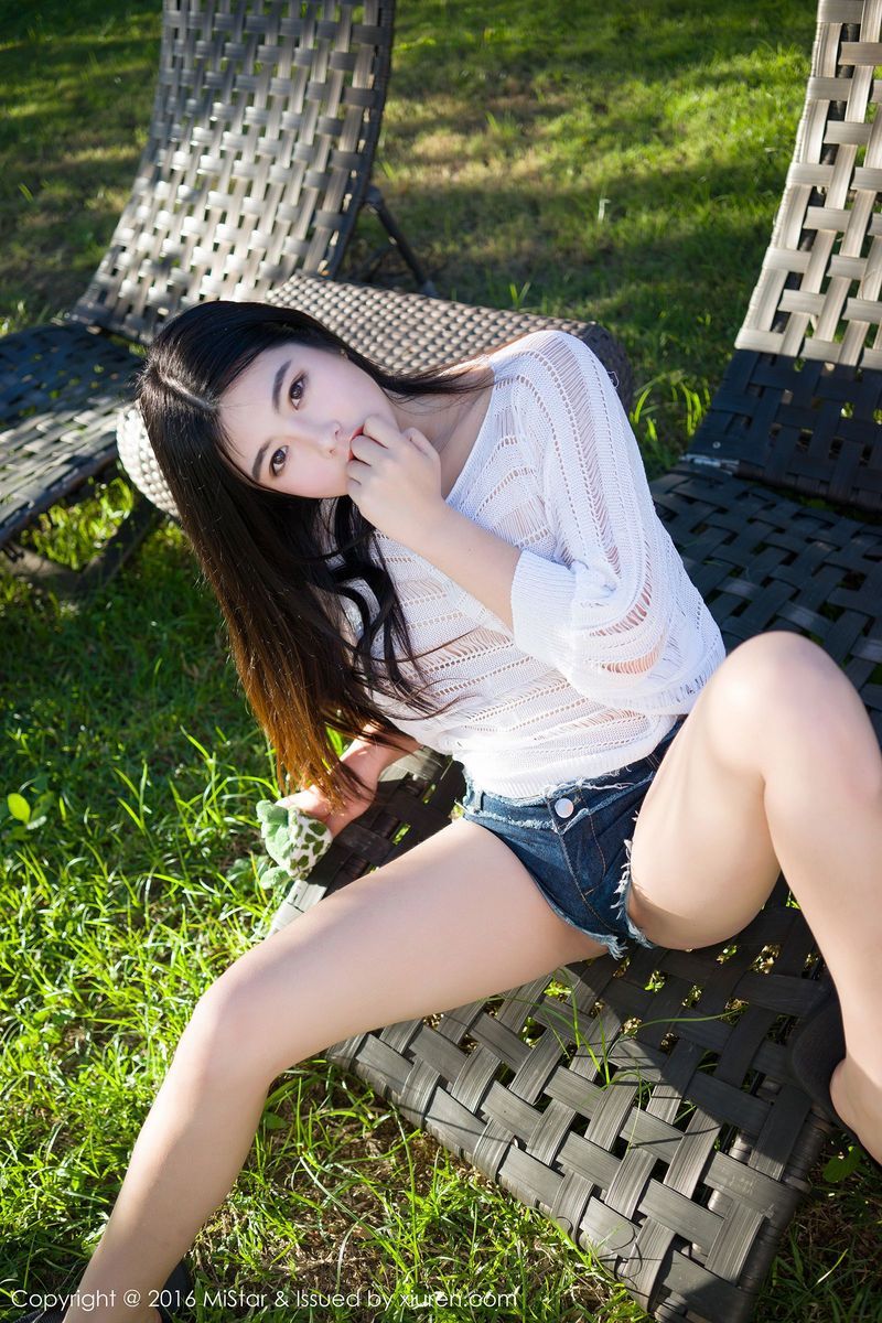 魅妍社丰满美女娜露Selena热裤球衣&透视网衣写真