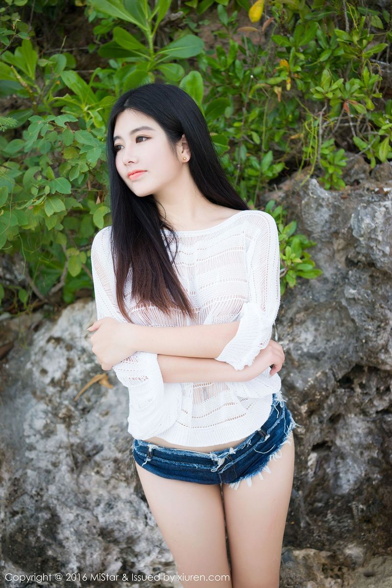 魅妍社丰满美女娜露Selena热裤球衣&透视网衣写真