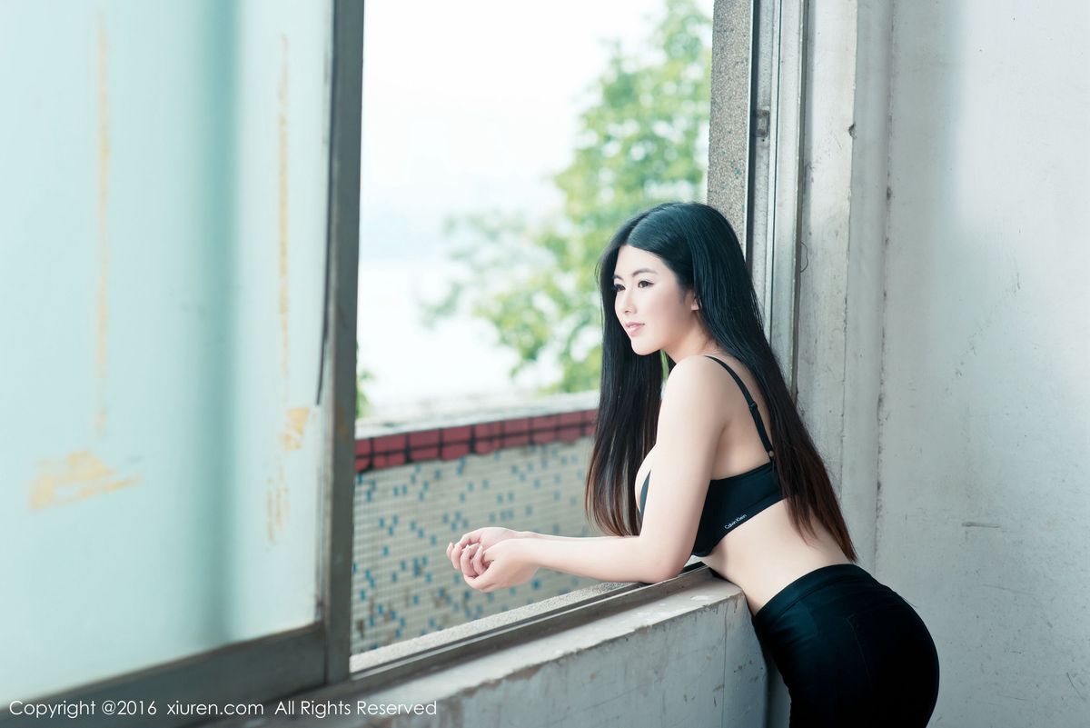 日系小清新巨乳美女娜露Selena内衣诱惑大尺度写真