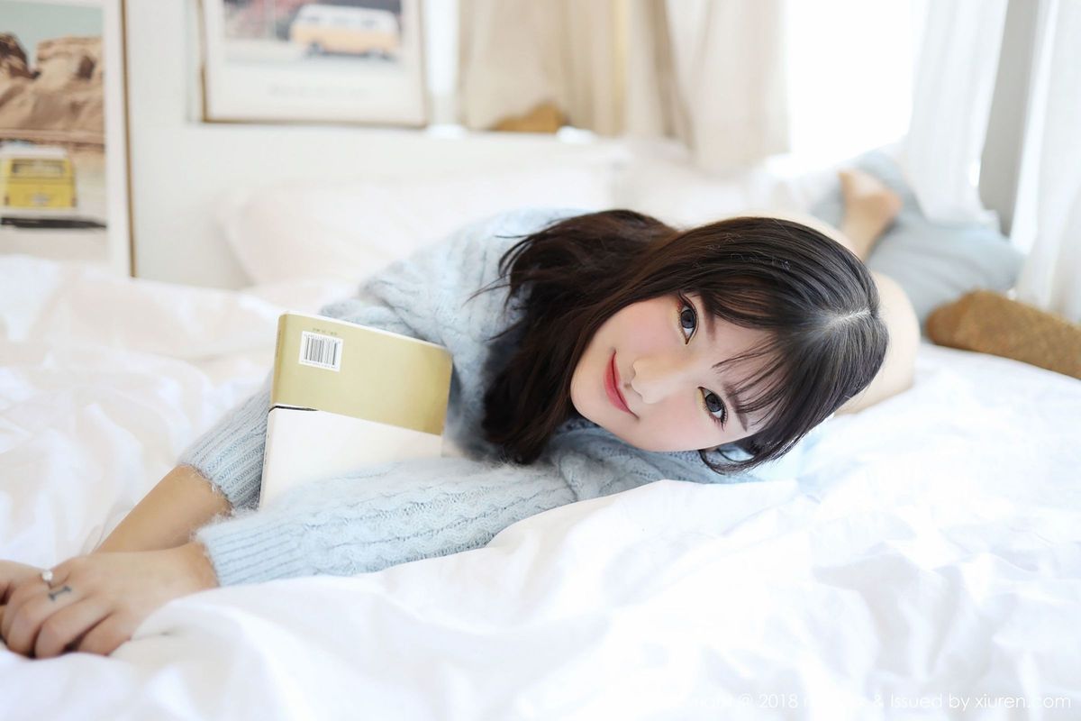 童颜巨乳模特小尤奈居家小女友视角第二套私房写真