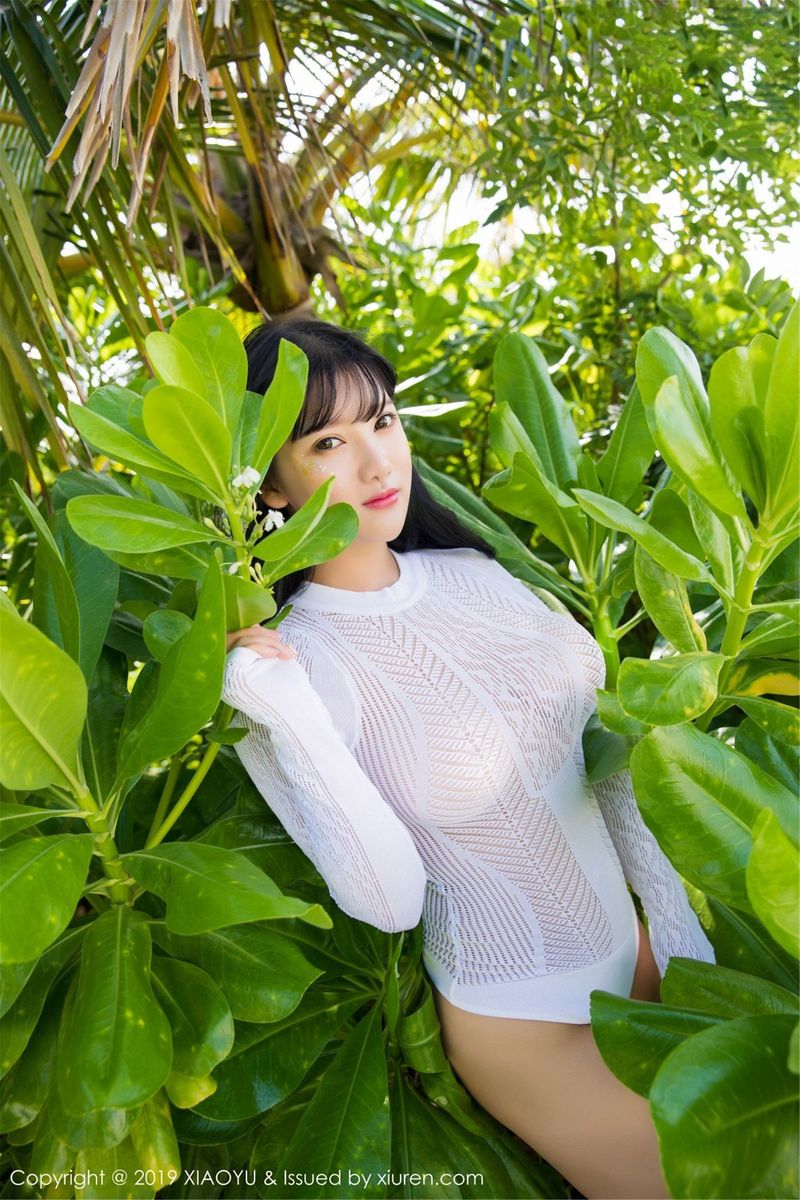 性感女神小尤奈童颜巨乳三点式内衣诱惑马尔代夫新图