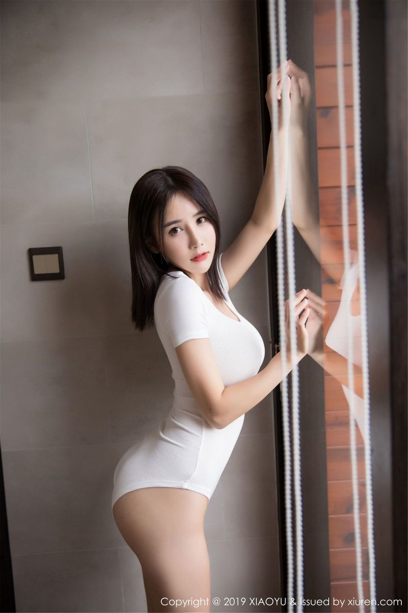 语画界性感女神小沫琳浴室湿身诱惑马尔代夫私房旅拍