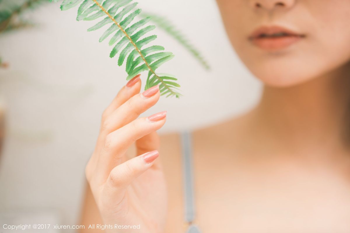 性感女神李猩一镂花内衣美胸翘臀诱惑私房写真