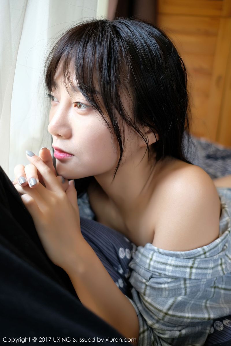 重庆妹子李猩一长裙彰显火辣身材内衣诱惑大尺度诱惑写真