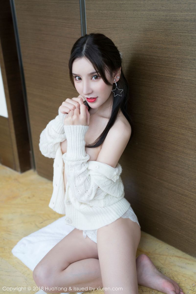 美女主播周于希dummy开胸白杉黄短裙丝袜美腿写真