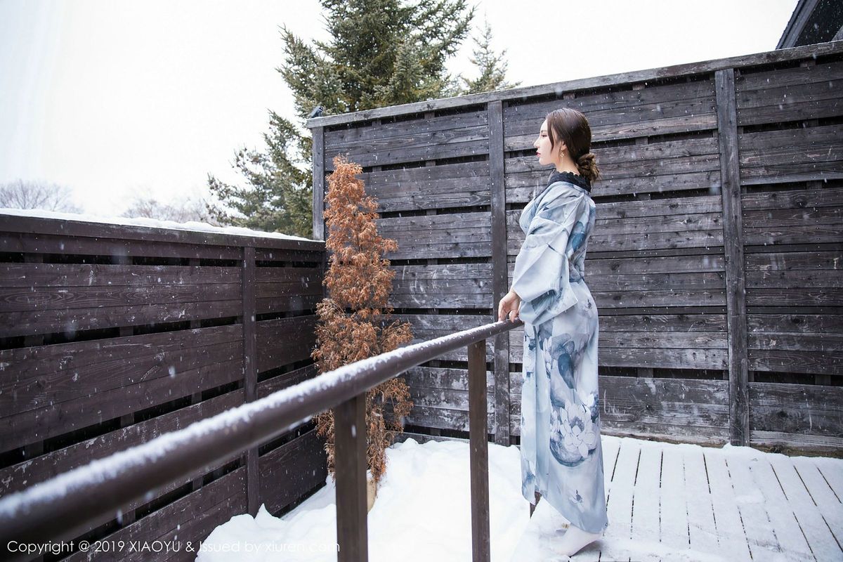 性感女神周于希Sandy雪地美腿丁字裤诱惑北海道旅拍