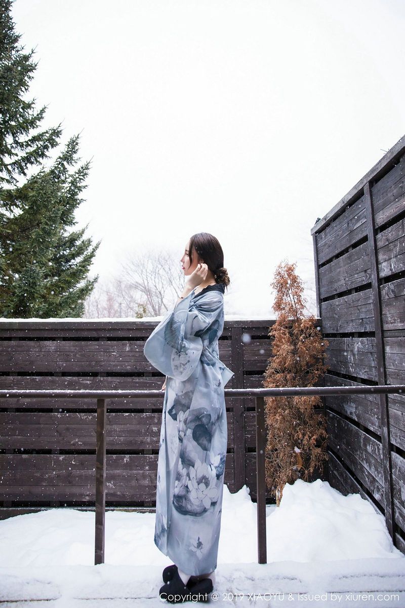 性感女神周于希Sandy雪地美腿丁字裤诱惑北海道旅拍