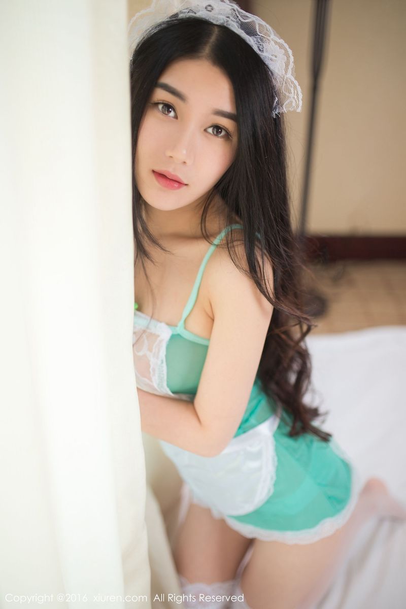 新人嫩模王梓童Doirs护士厨娘装扮血滴子遮胸性感套图