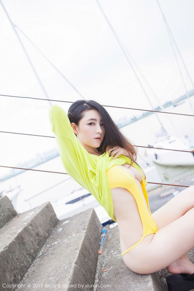 美女模特夏茉GIGI白皙美胸比基尼诱惑广州户外写真