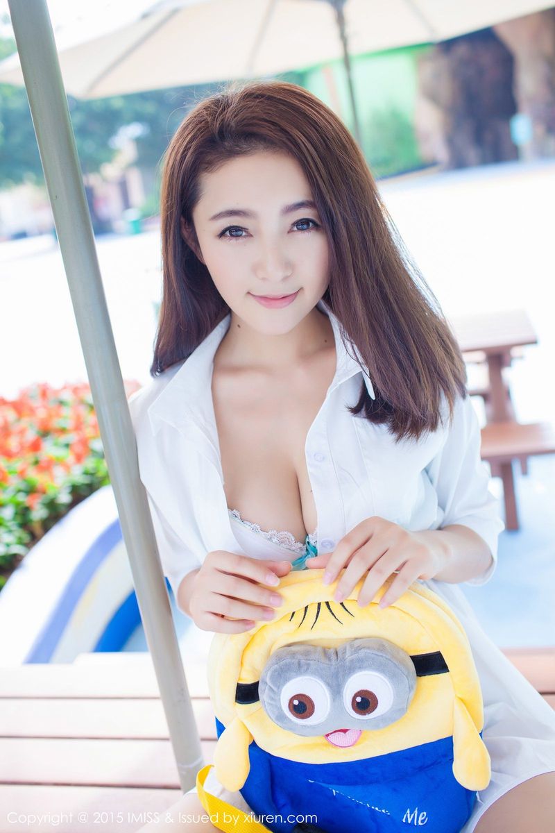 美女模特夏茉GIGI小清新白衬衫内衣诱惑街拍写真