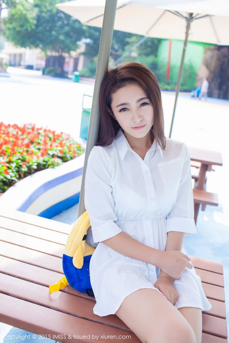美女模特夏茉GIGI小清新白衬衫内衣诱惑街拍写真